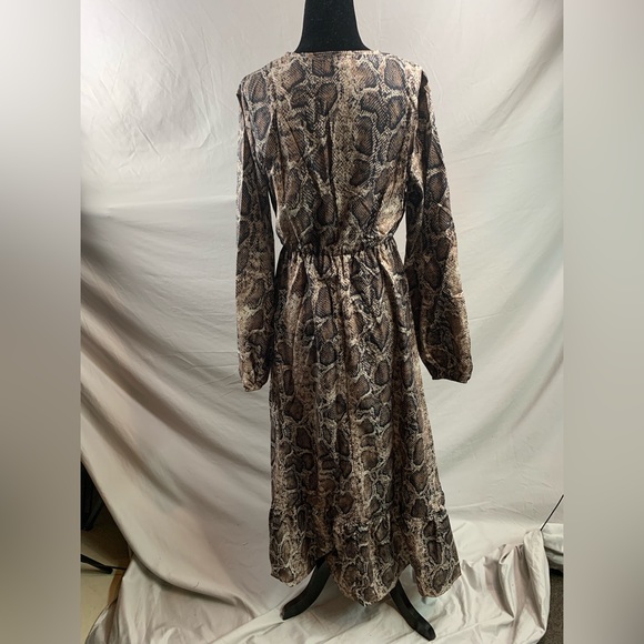 Snakeskin Print Split Thigh Ruffle Hem Dress - Picture 7 of 7